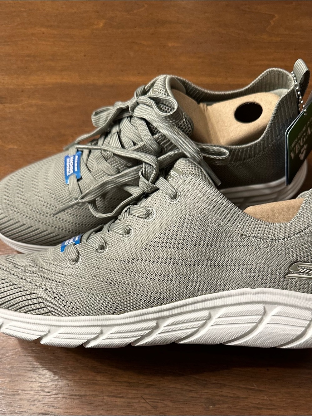 Skechers Ladies Olive Stretch Knit Lace-Up Sneakers NWT in box